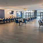 Hotel Omega