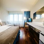 Hotel Omega